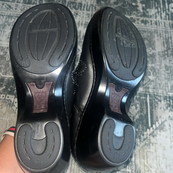 Ariat women’s Black Leather studded clogs size 8.5 - Picture 9 of 10